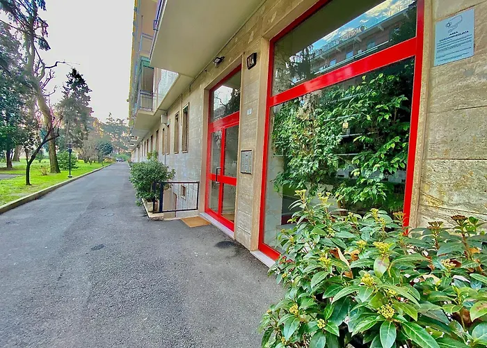 Famagosta Home, Navigli Style, Accanto A Metropolitana M2 Verde, Confortevole E Spazioso Per Gruppi O Famiglie